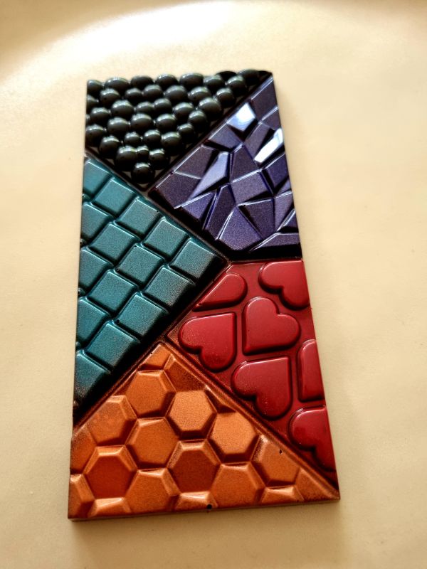 Handmade Vegan Dark Chocolate 'Fleur de Sel & Saffron'