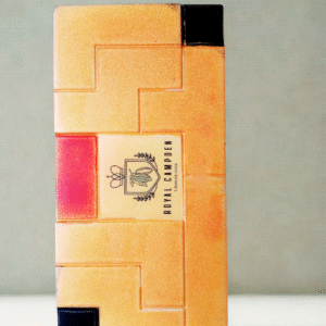Premium Frankincense & Juniper white chocolate bar - Image 4